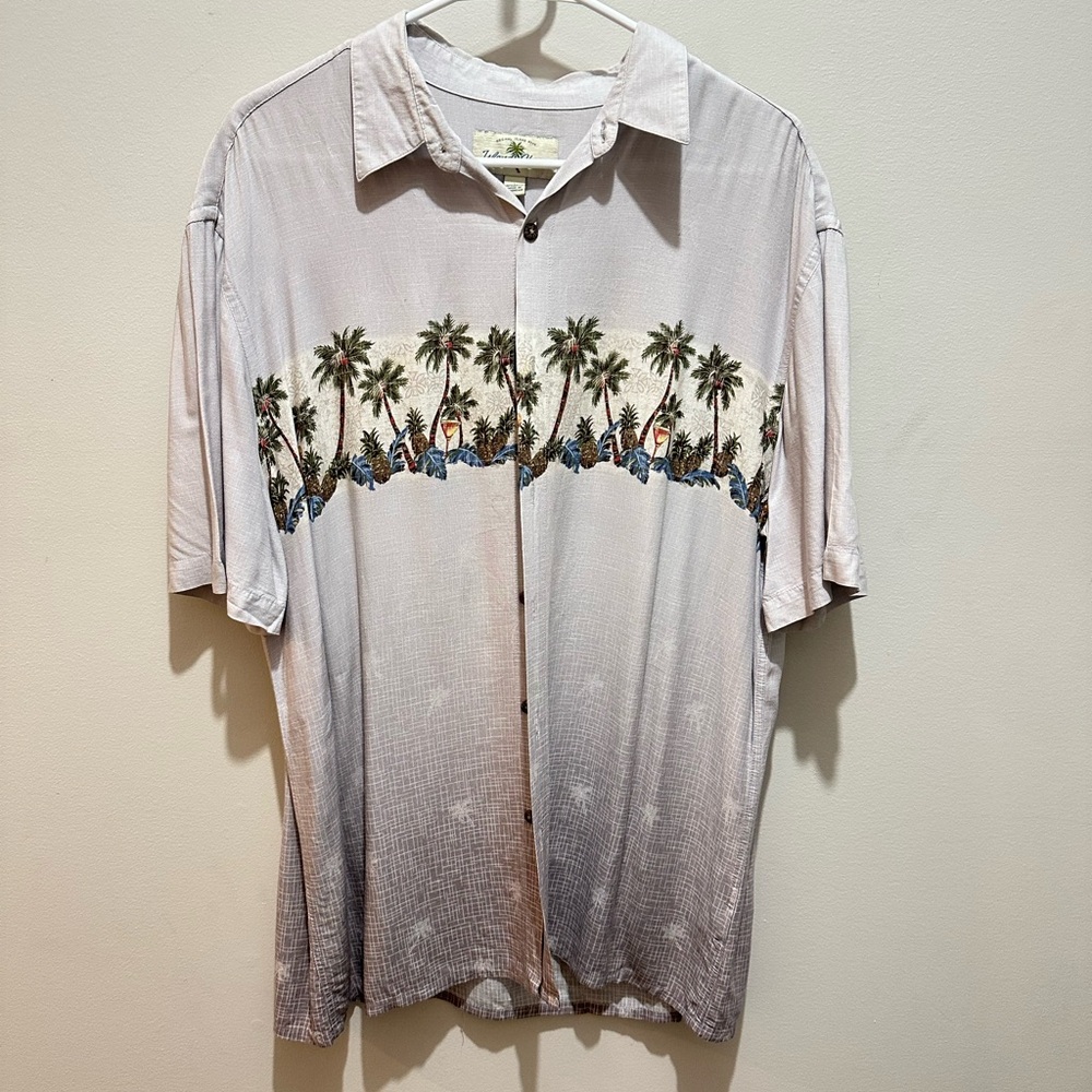 Men's Island Shores Very LightweaightCasual Palm Tree Button Down Shirt - Gray L